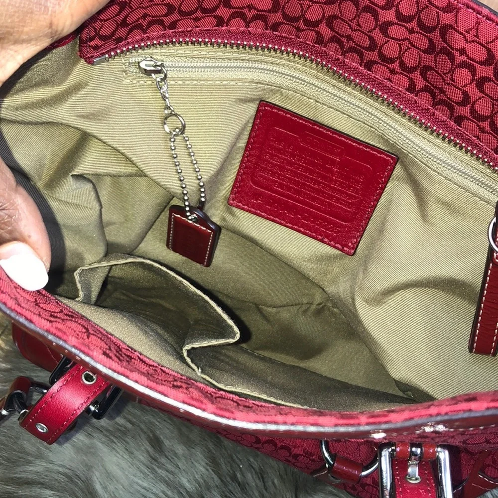 ✨AUTHENTIC COACH Z15225 RED & TAN TOTE BAG *NWT*✨ - Picture 3 of 8